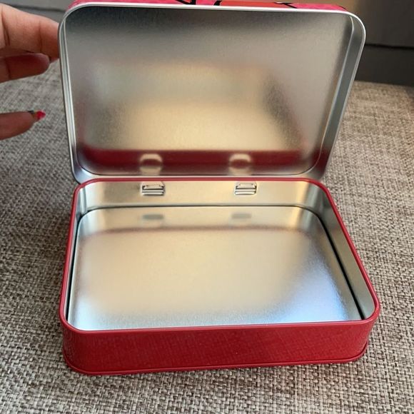 Betty Boop Tin Container - Picture 6 of 12